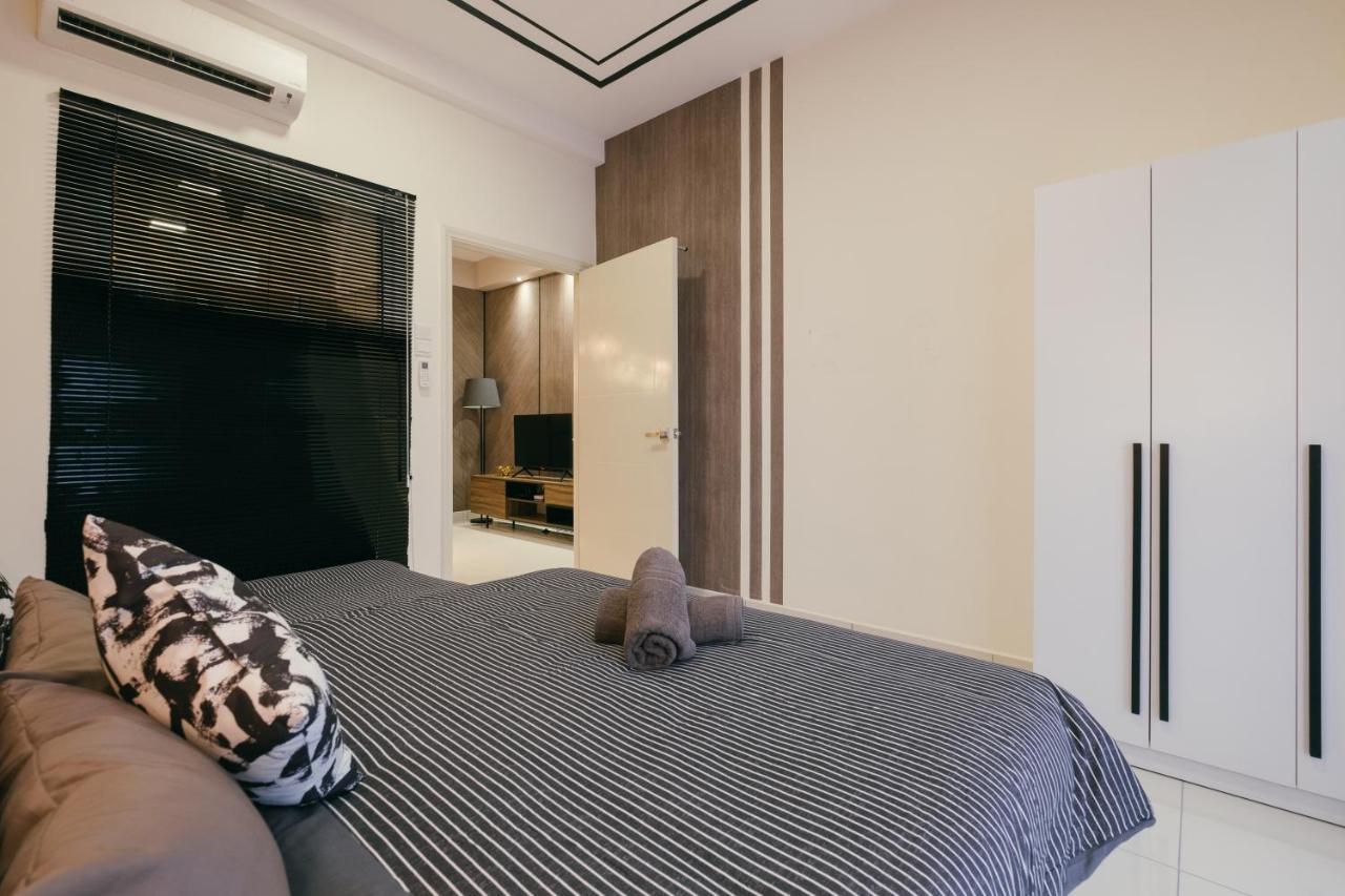 쿠알라룸푸르 Arte Mont Kiara 3Pax Jacuzzi Pool Gym Near Mitec Matrade 아파트 외부 사진
